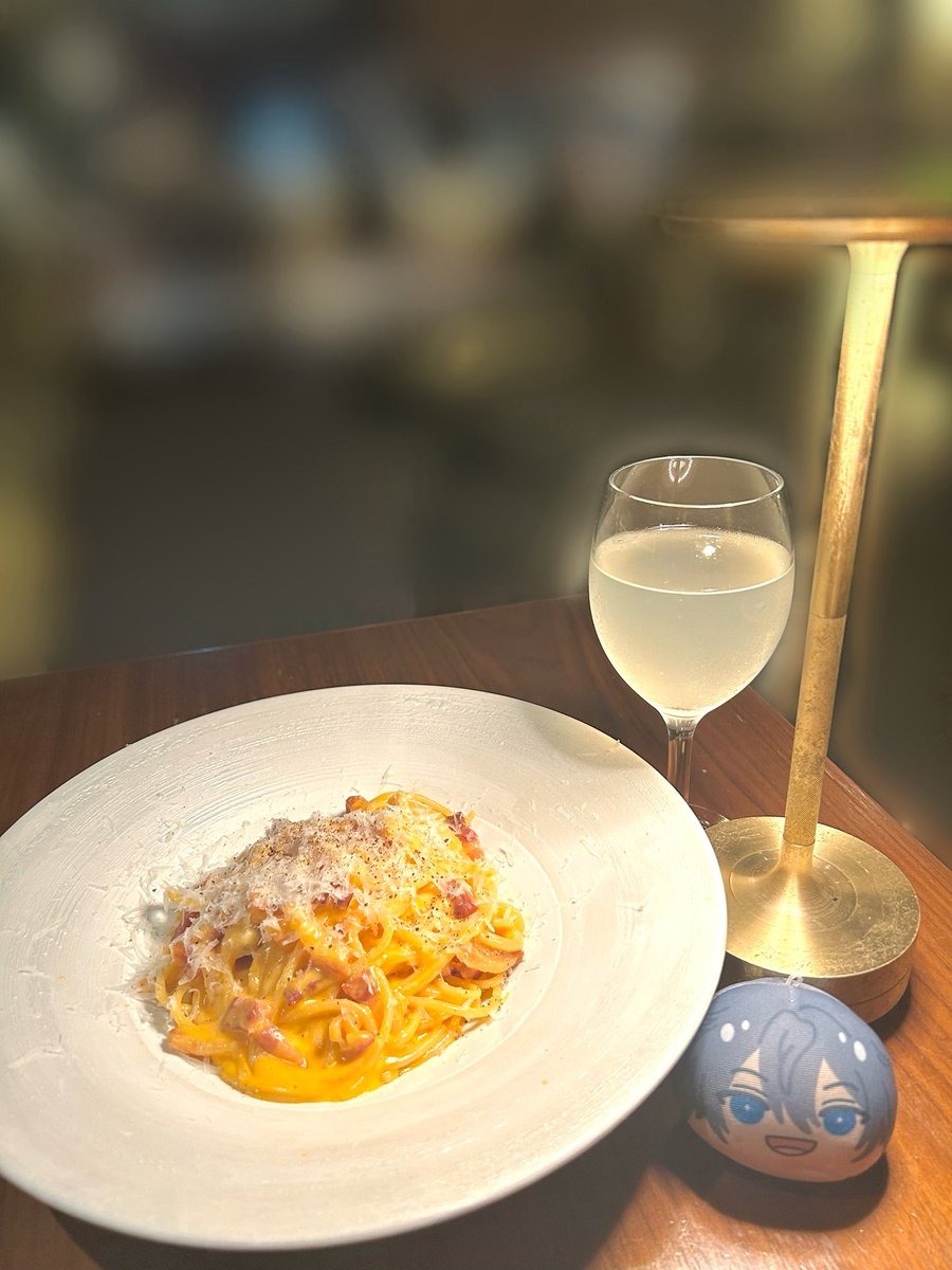 ann0nell_ll's tweet photo. とっても素敵なバースデープレートでお祝いしてきました🎂
お料理もすごく美味しくてニキくんが好きそうなお店だった https://t.co/lpyrU30lAh