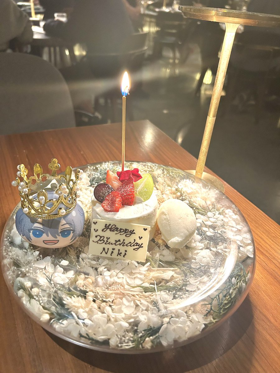 ann0nell_ll's tweet photo. とっても素敵なバースデープレートでお祝いしてきました🎂
お料理もすごく美味しくてニキくんが好きそうなお店だった https://t.co/lpyrU30lAh