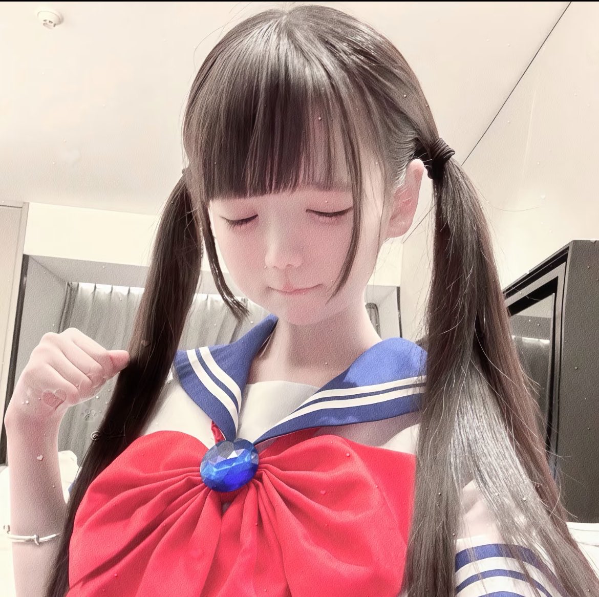 dana98ma2's tweet photo. 从小缺爱～没人疼

有人想锐评一下我13岁的福嘛 ？🥹   

不要🚪赶紧看，我要删了！！！ https://t.co/kainfWQPmz
