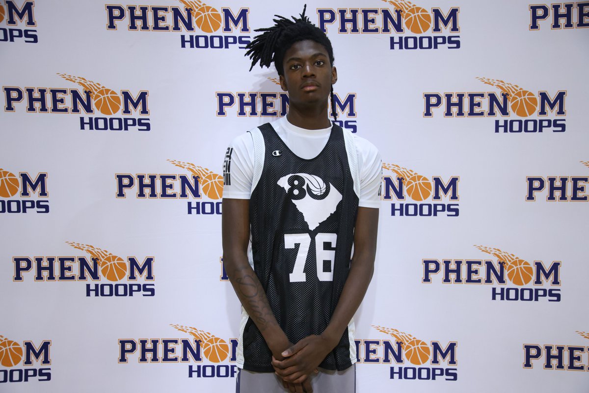 POBScout's tweet photo. D1 programs need to look at 2028 Ian Gause more. The 6'8 forward is fluid, moves and runs the floor and his length as well as his overall activity in the paint are impressive. A lot of potential with his game. #SCTop80 https://t.co/0zCKNOlg7X