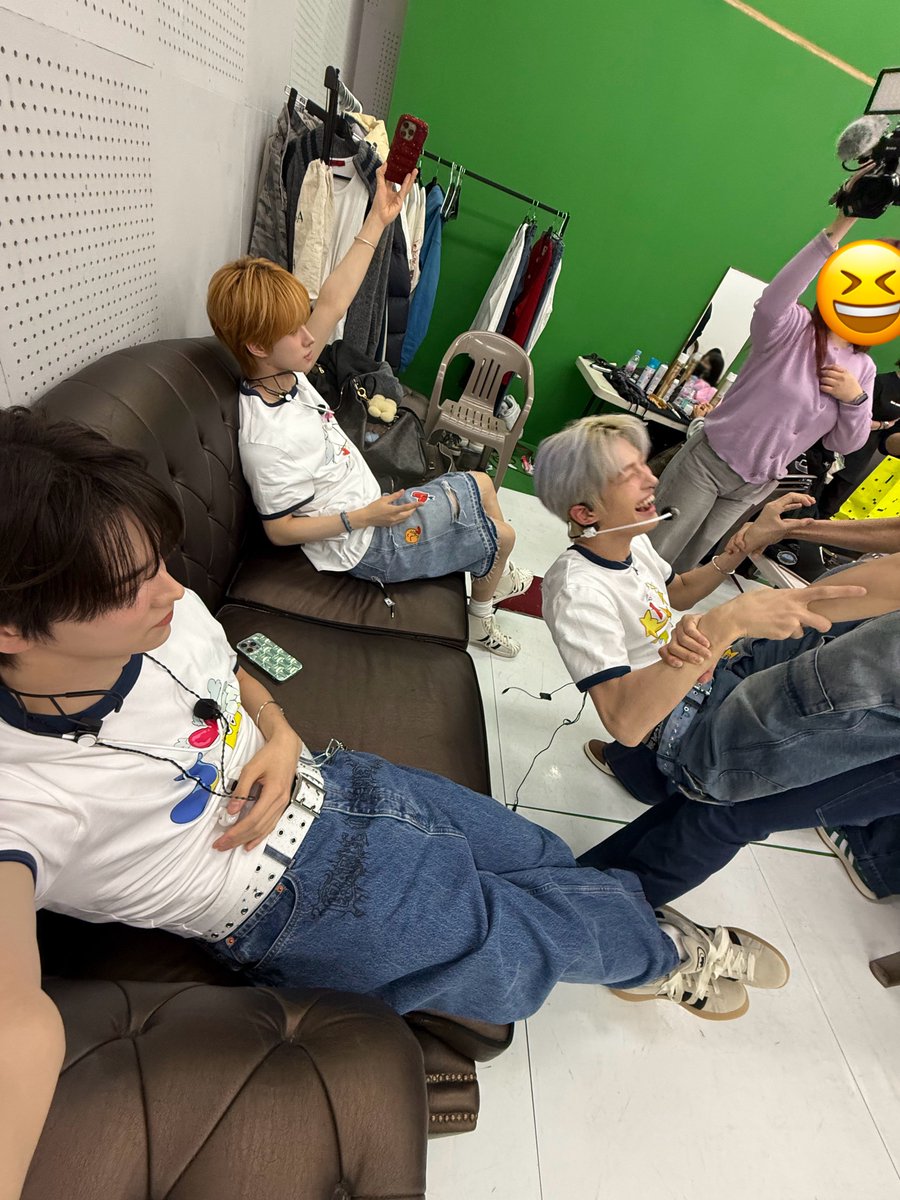 happichokswu's tweet photo. 아잠만 이때도 이 네명이었잖아 아 https://t.co/LpAet690ej