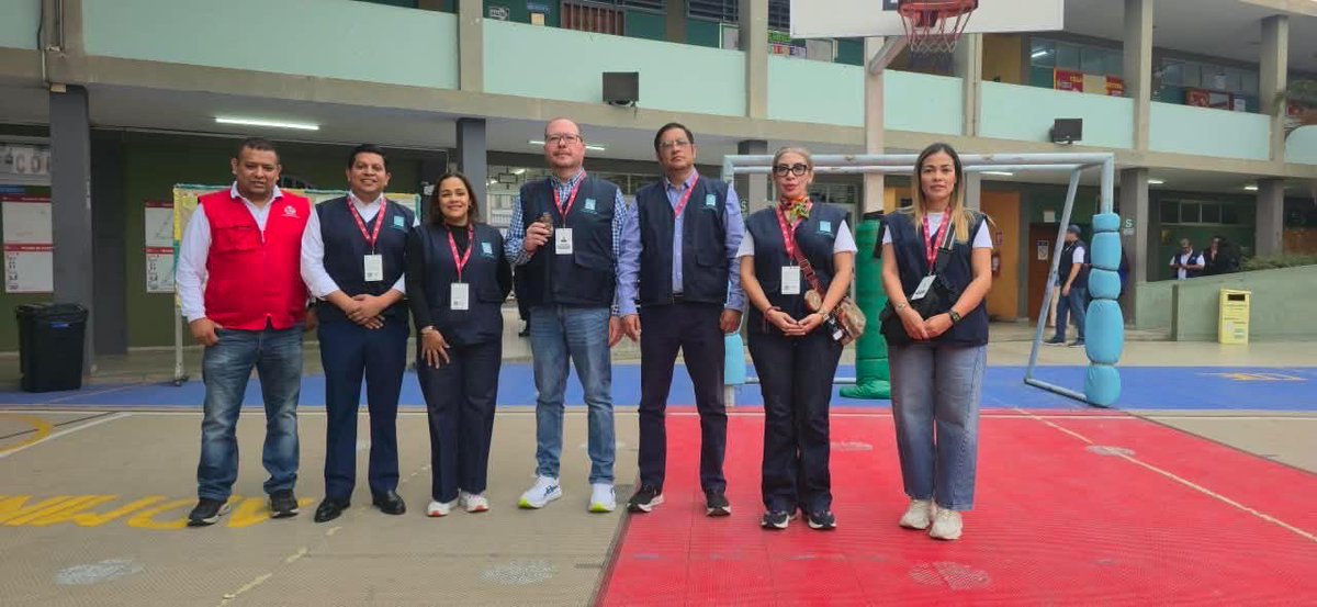 juntacentral's tweet photo. @CrisPerdomoH @hiraydamarcelle @cdn37 @DiarioLibre @elnuevodiariord @ElCaribeRD Asimismo, participa en las elecciones de Perú🇵🇪, la vicerrectora de Investigación y Posgrado del IESPEC, Laura Casado Ortiz, como parte de la delegación de la República Dominicana en la Misión de Observación Electoral (MOE) de la @UNIORE. https://t.co/oNVo19v4tD