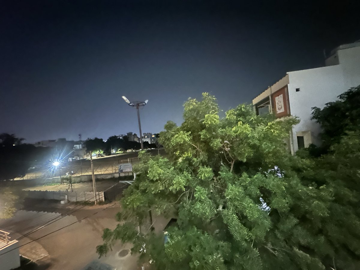 kvpbio's tweet photo. Street Lights are not working. Need you attention at Road No 1, X road, Near Naagarjuna High School, Srinivasapuram,  Vanasthalipuram @EEHAYATHNAGAR @GHMCOnline @ZC_LBNagar #streetlights https://t.co/8sBAyWuvjk