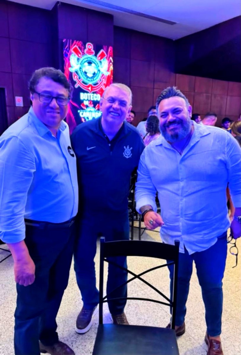 prmalaoficial's tweet photo. Sabe quem está preocupado com a situação do Corinthians? Somos nós, torcedores que amamos o clube. Já o diretor jurídico, que não quer notificar Andrés Sanchez, junto com Osmar Stabile e outros diretores, estão livres, leves e soltos nas festinhas do Parque São Jorge. https://t.co/xeGYquNNAp