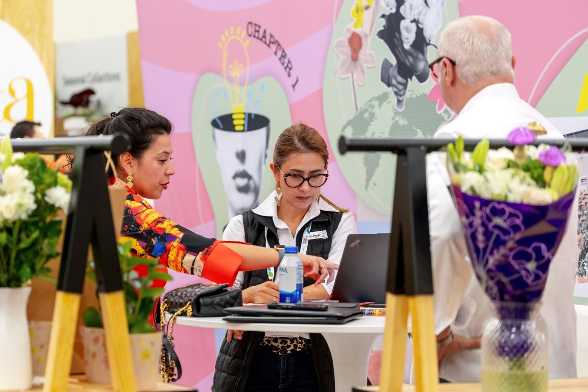 IntFreshProduce's tweet photo. Floral has its own set of challenges right now, from tariffs to getting product where it needs to go. The best place to work through them is in a room with people who understand them at the Global Produce and Floral Show! #GPFS2026

Register now: https://t.co/ahEwSG4ilG https://t.co/6ZsLV4Y3Ok