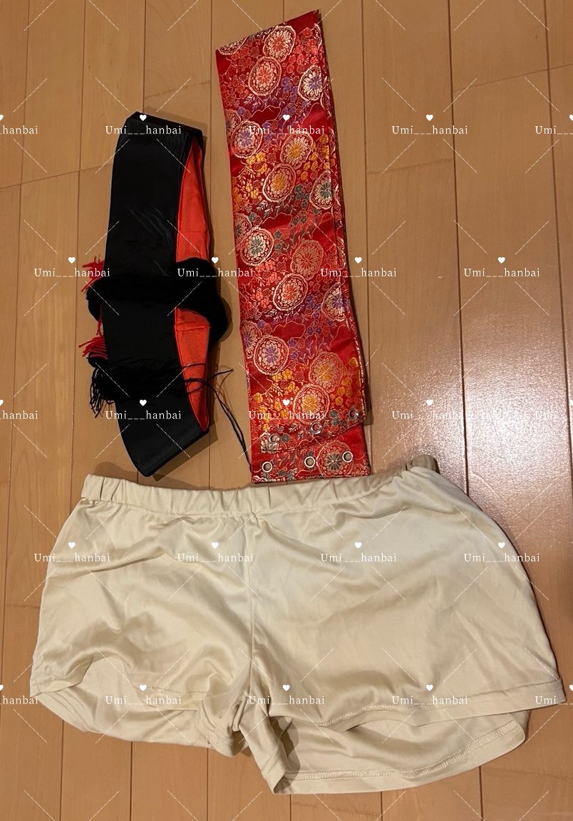 Umi__hanbai's tweet photo. キョンシーコスのお譲りです👻
5000円＋手数料＋送料となります！

オプションは別途金額かかります

画像3枚分纏めてのお譲りのみです！
ご希望はDMまで💭

#裏垢男子 #裏垢女子 #下着売ります #下着買います #下着販売 #写真売ります #動画売ります https://t.co/OAhIJsWGpb