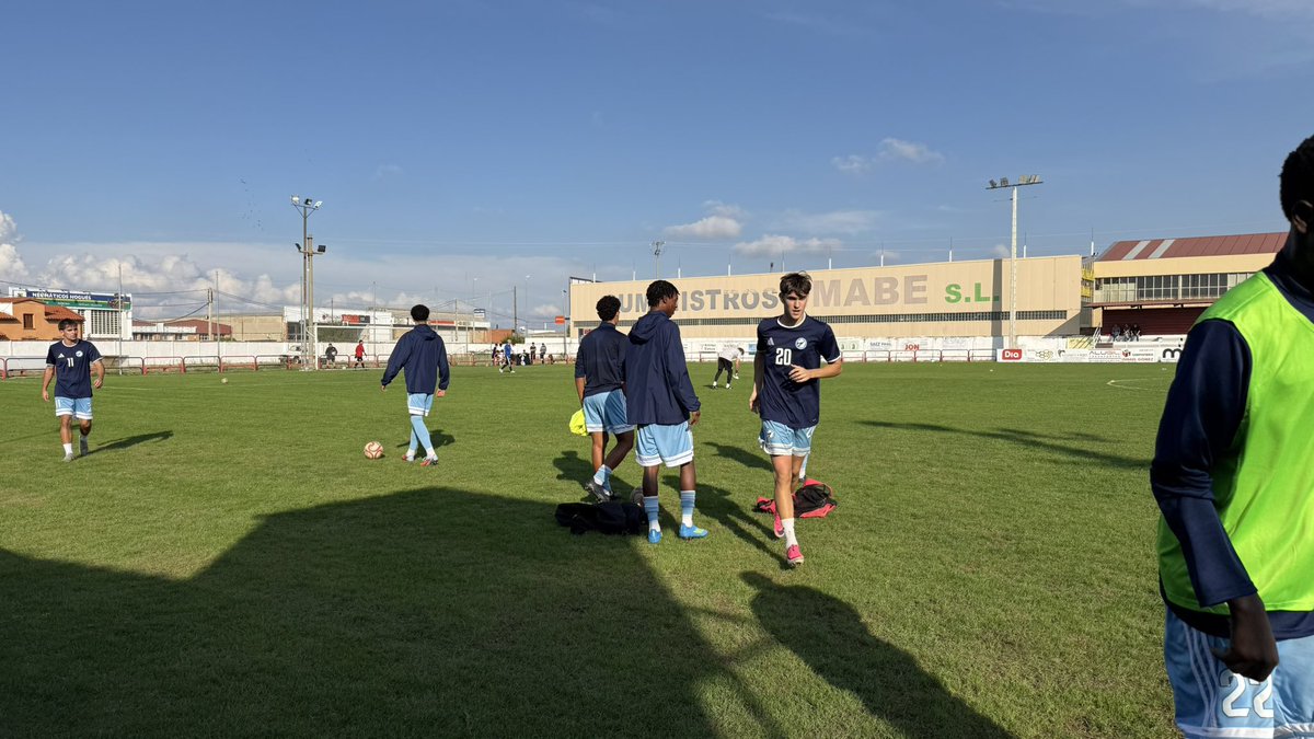 FCLaCalzada's tweet photo. 🔵🔵 𝗖𝗢𝗠𝗜𝗟𝗟𝗔𝗦

𝗦𝗧𝗔𝗥𝗧𝗜𝗡𝗚 𝗫𝗜 
1 Iván F
2 Aron
4 Alejandro
6 Ubis
7 Jose M
8 Gaizka
11 Monroy 
15 Fernando
17 Jaime
20 Dani Mateo
22 Sogui

𝗦𝗨𝗕𝗦
13 Guillamon
5 A. David 
10 Diego
12 Divine
14 Pablo 
19 Amir
21 Germán 

#LaCalzadaComillas #TerceraRFEF https://t.co/wIzVJ4AsSV