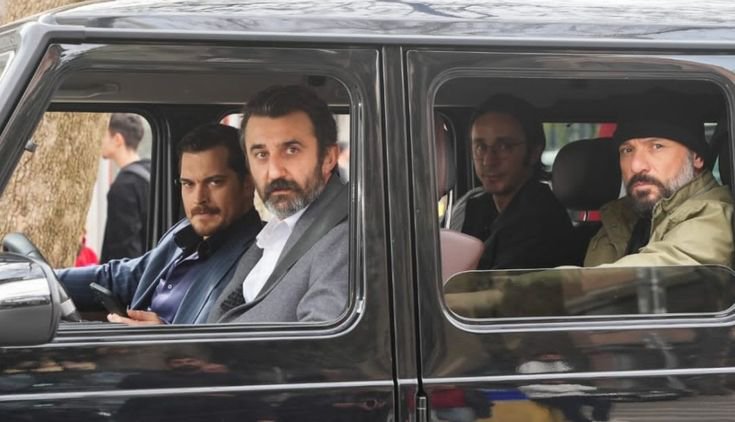fs_fedaisi's tweet photo. Bu ekibi geri isteriz @timsbitv @esrefruyadizitv https://t.co/GTiGtPHKTD