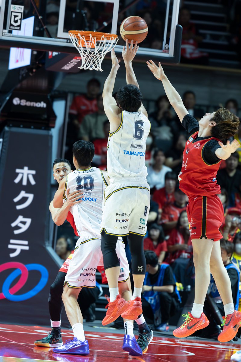 kura6makodora's tweet photo. 2026.10.4　富山戦

ドライブの道はフォトゥが、シュートのためのスペースはお兄がいつもいつも作ってくれるんだよね

#宇都宮ブレックス　#BREX https://t.co/SSVFi5zNf9