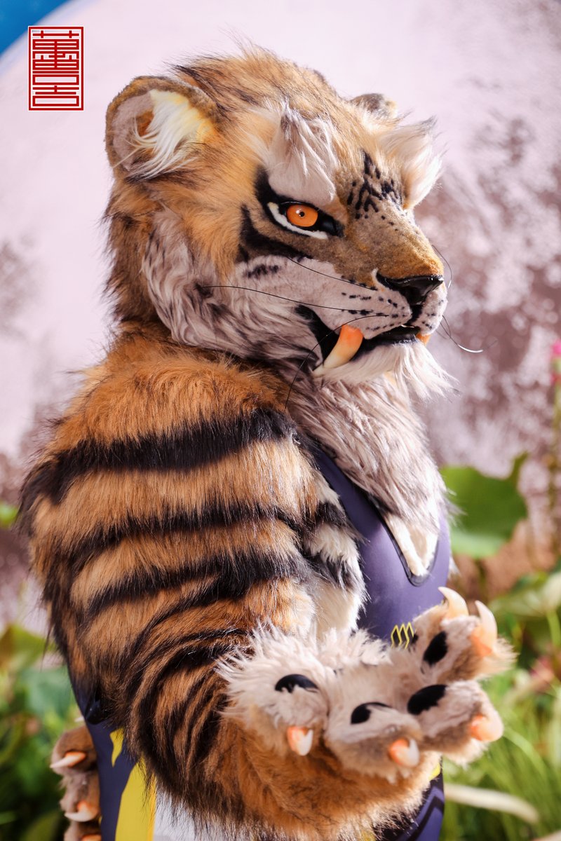 Neo_Orson's tweet photo. #FursuitFriday https://t.co/5FYtLRlv5w
