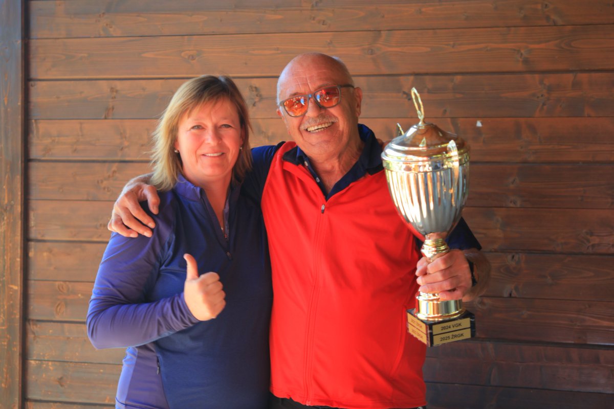 zrgkza's tweet photo. Ďalší ročník ČS bitky medzi Valašským golfovým klubom a ŽRGK je úspešne za nami
VGK:ŽRGK 1:4
#golf https://t.co/qNFcBVHUuW