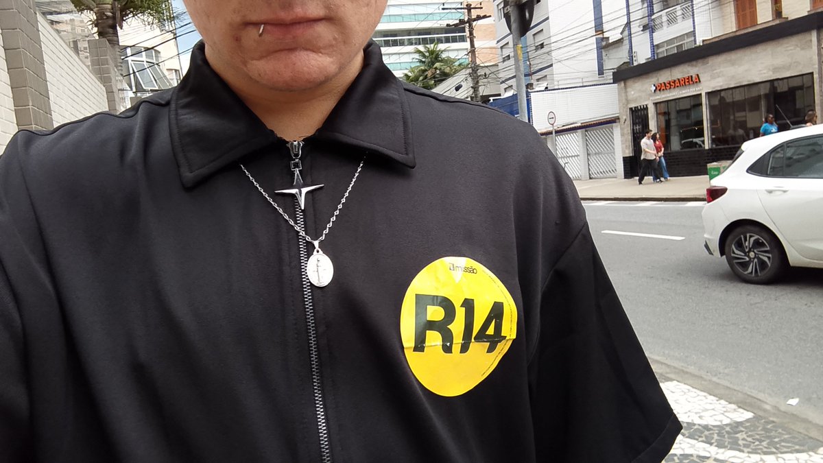 iohannesbrasil's tweet photo. Fui na missa, agora tô indo votar https://t.co/c6BbeJVwhf