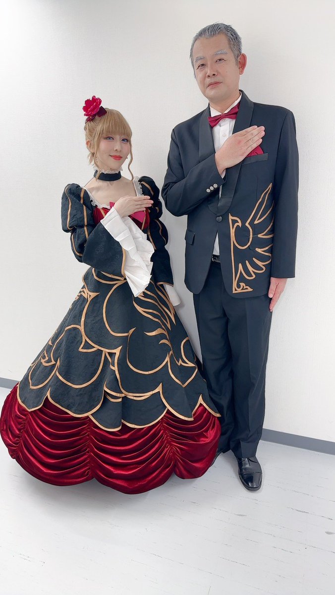 mahitofunaki's tweet photo. これにて、写真での振り返りを終了します🙏
配信も無事に終わり今日は親族会議の日ですから😌

最後はベアトリーチェ様と✨🦋
ご一緒に撮らせて頂き光栄の至り😌
エピソード７で叶った夢は幻ではなく現実に…

竜騎士０７先生、全ての関係者、共演者、そして観劇の魔女諸賢に最大の感謝を🙇
＃うみステ https://t.co/Pb7x2NxXiD