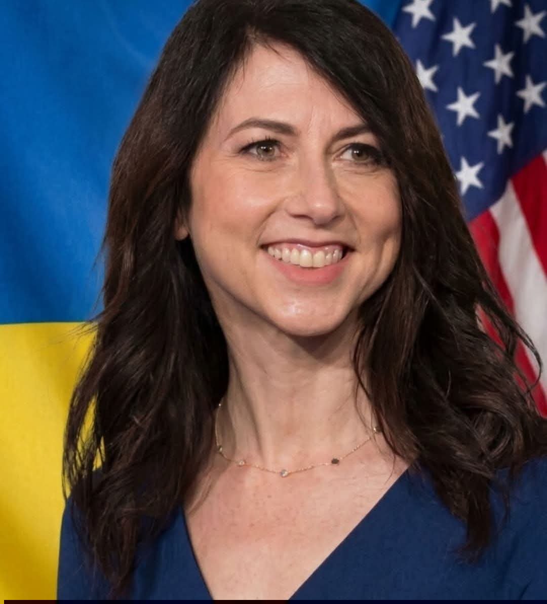 OlenaRohoza's tweet photo. This isn’t Trump. And it certainly isn’t Musk.
Friends, this modest woman is MacKenzie Scott.
She is the former wife of Amazon founder Jeff Bezos, one of the wealthiest women in the world — and also one of its most generous.
Since the very beginning of Russia’s full-scale invasion, she has supported Ukraine. Not just with words, but with real action.
In March 2022, during those terrifying first weeks of the war, she donated $10 MILLION to help Ukrainian refugees.
Ten million dollars.
And that was just one contribution among many.
That same month, she donated $3.8 BILLION to 465 nonprofit organizations, several of which were also involved in helping Ukrainians.
Since 2019, she has given away more than $26.3 BILLION to charitable causes.
Just think about the scale of that. These numbers are almost impossible to comprehend.
And yet there are no grand speeches, no endless self-promotion, no attempts to turn generosity into a personal PR campaign.
She has written that she wants the focus to be not on wealthy donors, but on the people and organizations actually fighting injustice — on those who need help, rather than those who give it.
That says a great deal about a person.
MacKenzie Scott has shown that extraordinary wealth can also come with extraordinary generosity. ❤️
Thank you, Ms. Scott.
Thank you for every dollar that has helped Ukrainians.
Thank you for your compassion, your generosity, and your humanity.
Thank you from me — and from Ukrainians everywhere. 🇺🇦🫂