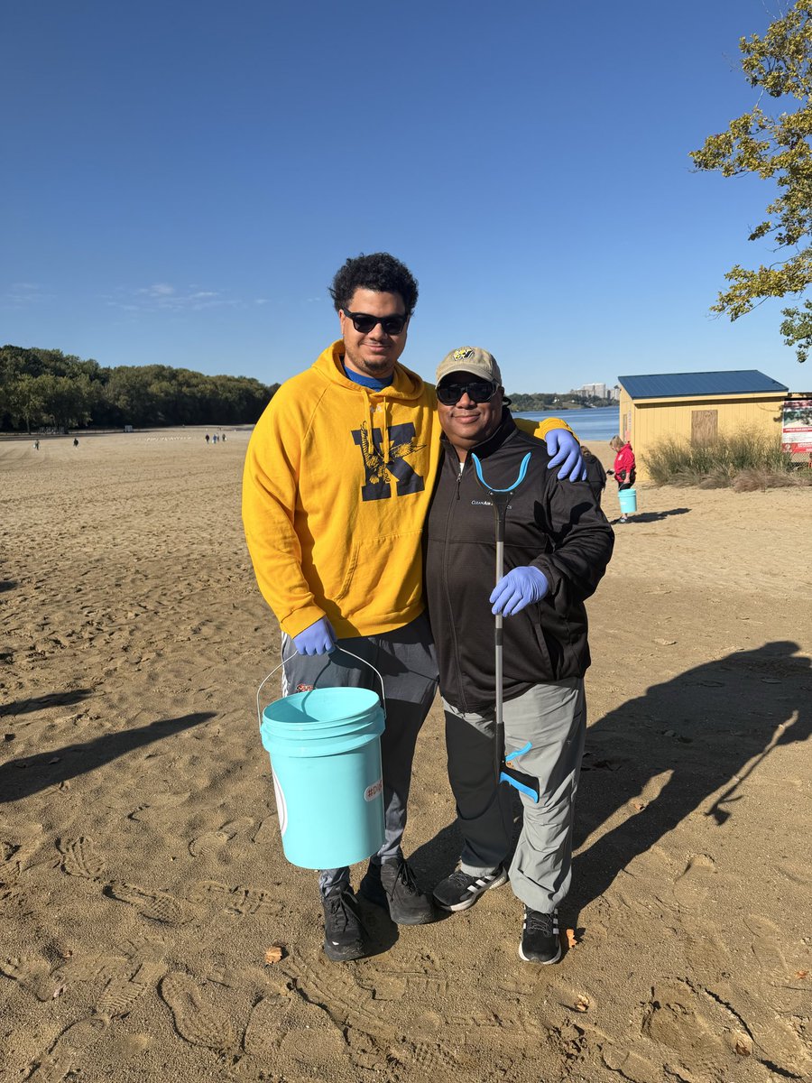 GuiceRaleigh's tweet photo. I just removed 121 pieces of litter from Edgewater Beach with my son Trey, at an Adopt-a-Beach cleanup with @A4GL! 

Join me in helping to protect the Great Lakes by registering for an Adopt-a-Beach cleanup near you:  https://t.co/Yz2CBlWYib

@DrinkLocalTap @shakerschools https://t.co/yQF0Dms3QL