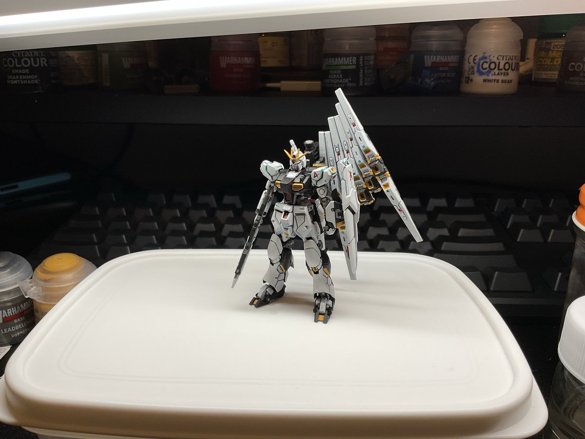 yonhup's tweet photo. バズってるけど宣伝することないので、去年始めた趣味のプラモデルでも載せておきます　褒めてね https://t.co/H2zA8VF1If