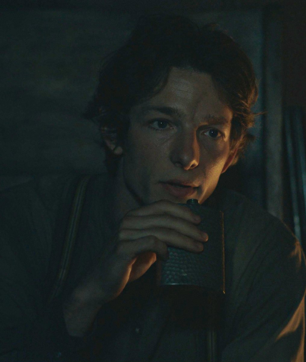 louiology's tweet photo. big fan of mike faist hair length in east of eden https://t.co/Wgj25Es1TQ