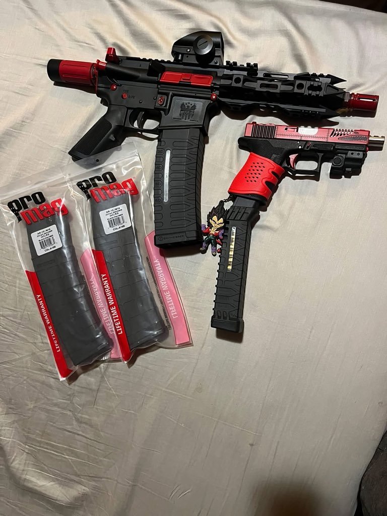 ROLLCALL3rq's tweet photo. Gun world. https://t.co/10McnxCIdN