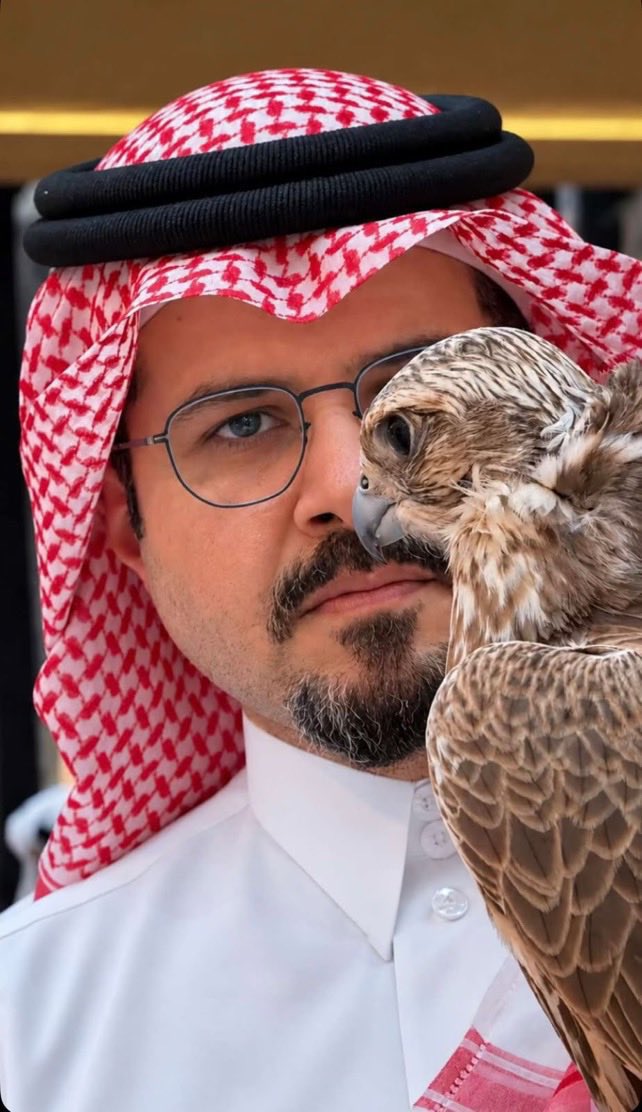 saudipopular's tweet photo. الأمير سلمان ، من معرض الصقور  🤎 https://t.co/pWjlVvkO9k