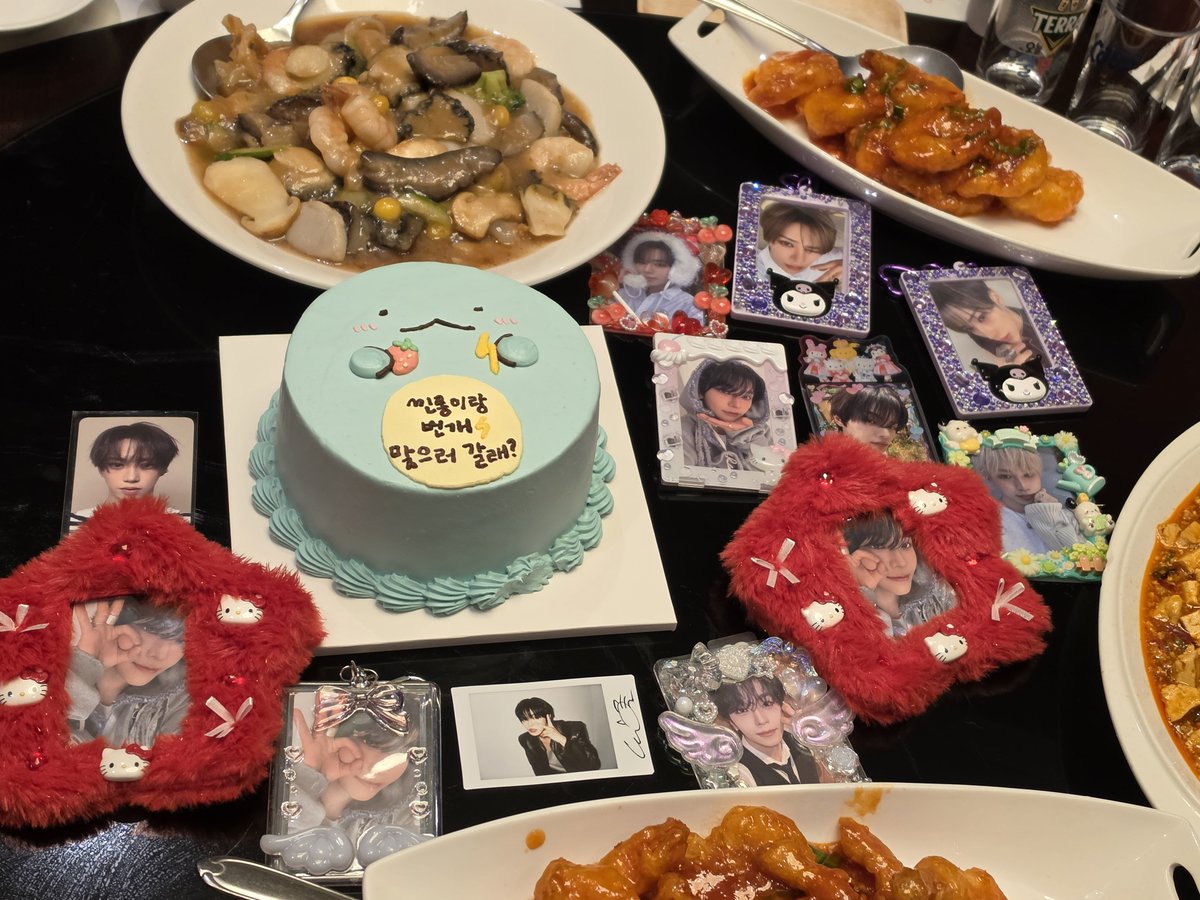 hongbellong's tweet photo. 폴라도 당첨됨🎁(다른 멤버 교환)
미남의 축하도 받고 귀여운 친구들도 함께하고 
넘 행복한 생일주간이었음🫶 https://t.co/bJZJyWt7pv