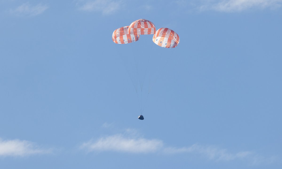 Canada's tweet photo. 2026 has been out of this world for Canada!

-Jeremy Hansen flew around the Moon
-Canadian tech supported Artemis II
-Joshua Kutryk aboard the ISS

This #WorldSpaceWeek, let’s celebrate Canada reaching new heights! What should we explore next?🚀🇨🇦

📷Credit: @NASA https://t.co/J9fuWiVfVo