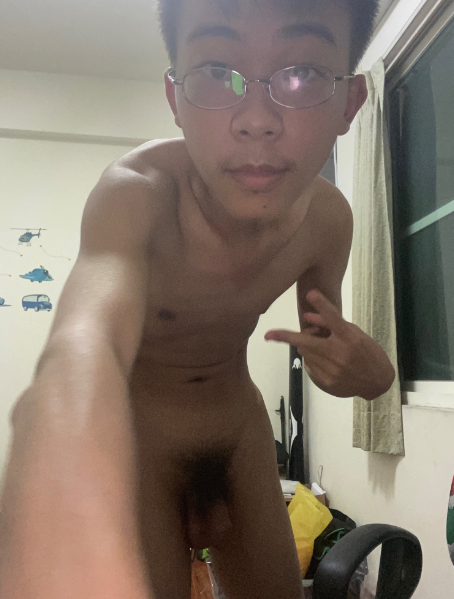 nude_man_87's tweet photo. 男少年裸體,來看我裸體 https://t.co/C2C9RM5lGs
