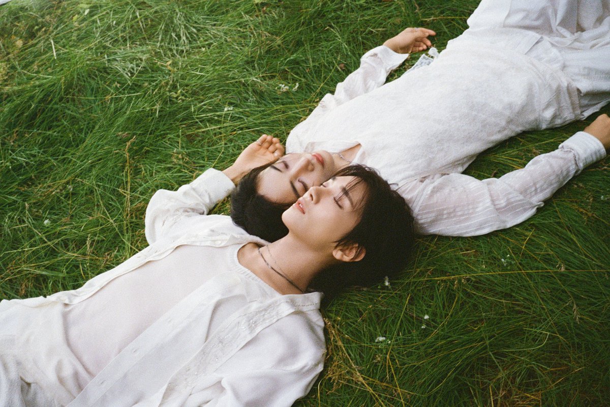 hjszones's tweet photo. from daydreamers to… between twelves 🤨 

JXJ BETWEEN TWELVES
#드림스케이프_비트윈트웰브스
#JxJ_DREAMSCAPE
@pledis_17 https://t.co/IYzpqlKxfj