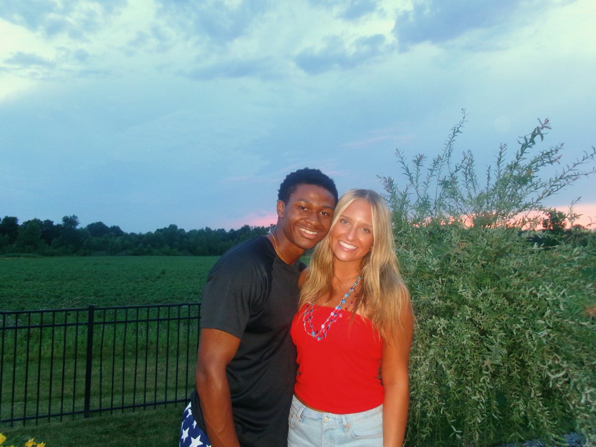 SageHunt64853's tweet photo. #InterracialCouple #WWBM #WhiteWomanBlackMan #BlackManWhiteWoman #MixedCouple #InterracialLove #BNWO https://t.co/ENHJpfLFL3