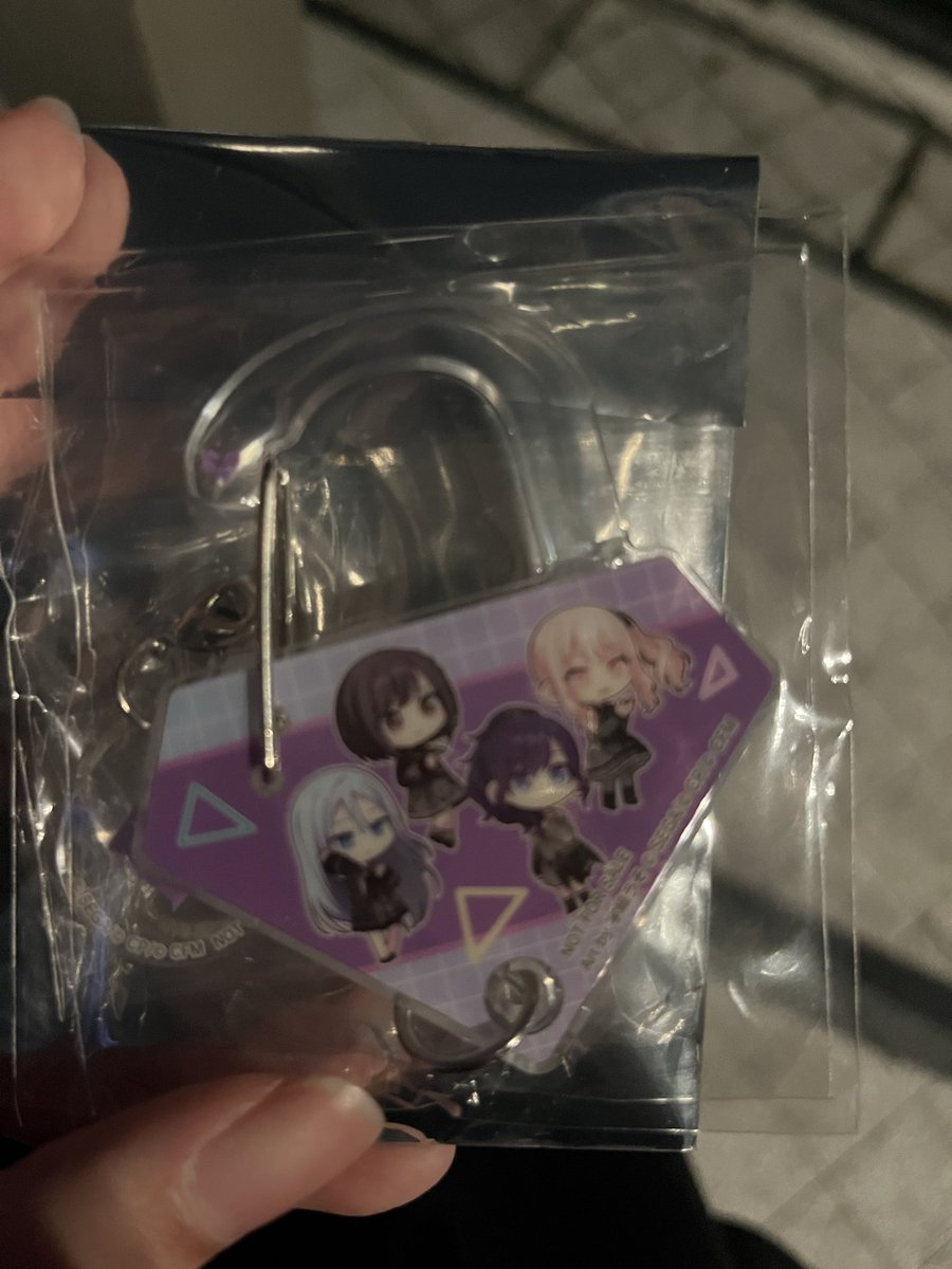 akky4_20's tweet photo. プロセカ　感謝祭　カラビナ

求→モモジャン

譲→ニーゴ

本日の感謝祭にて交換希望です
検索よりお気軽にお声がけください🙏 https://t.co/xZeIH4zqqH