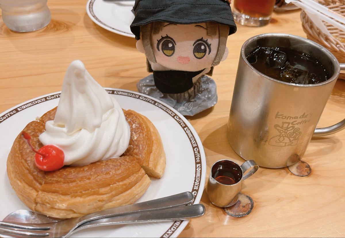menow_meno's tweet photo. シロノワールですわー！美味しそうですわー！
でもわたくしコーヒーは飲めません��ぁ〜😫 https://t.co/NzQfVBYGzM