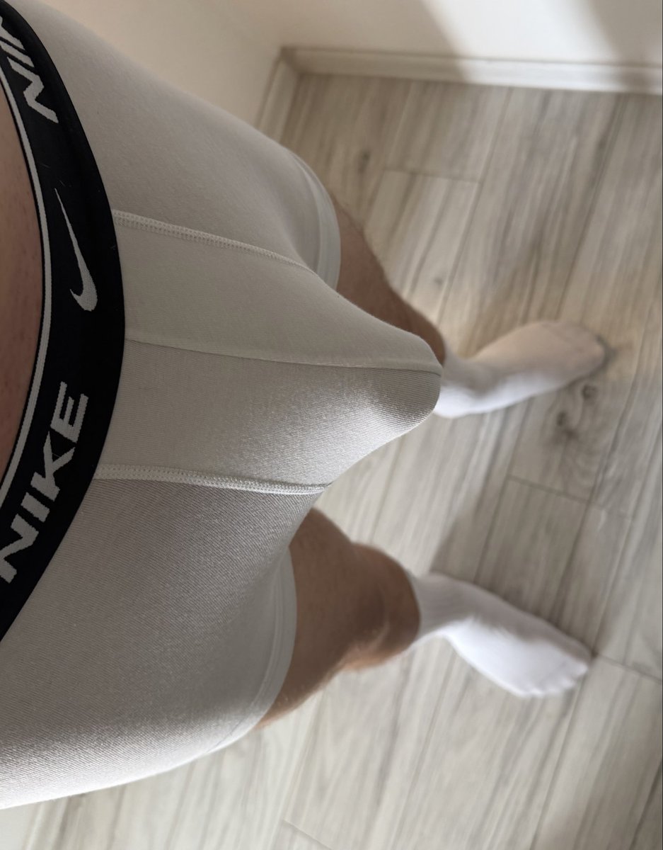 hotboynight1's tweet photo. who the fuck is going to take care of this😈
#gay #master #dick #socks https://t.co/VZePWaVuWu