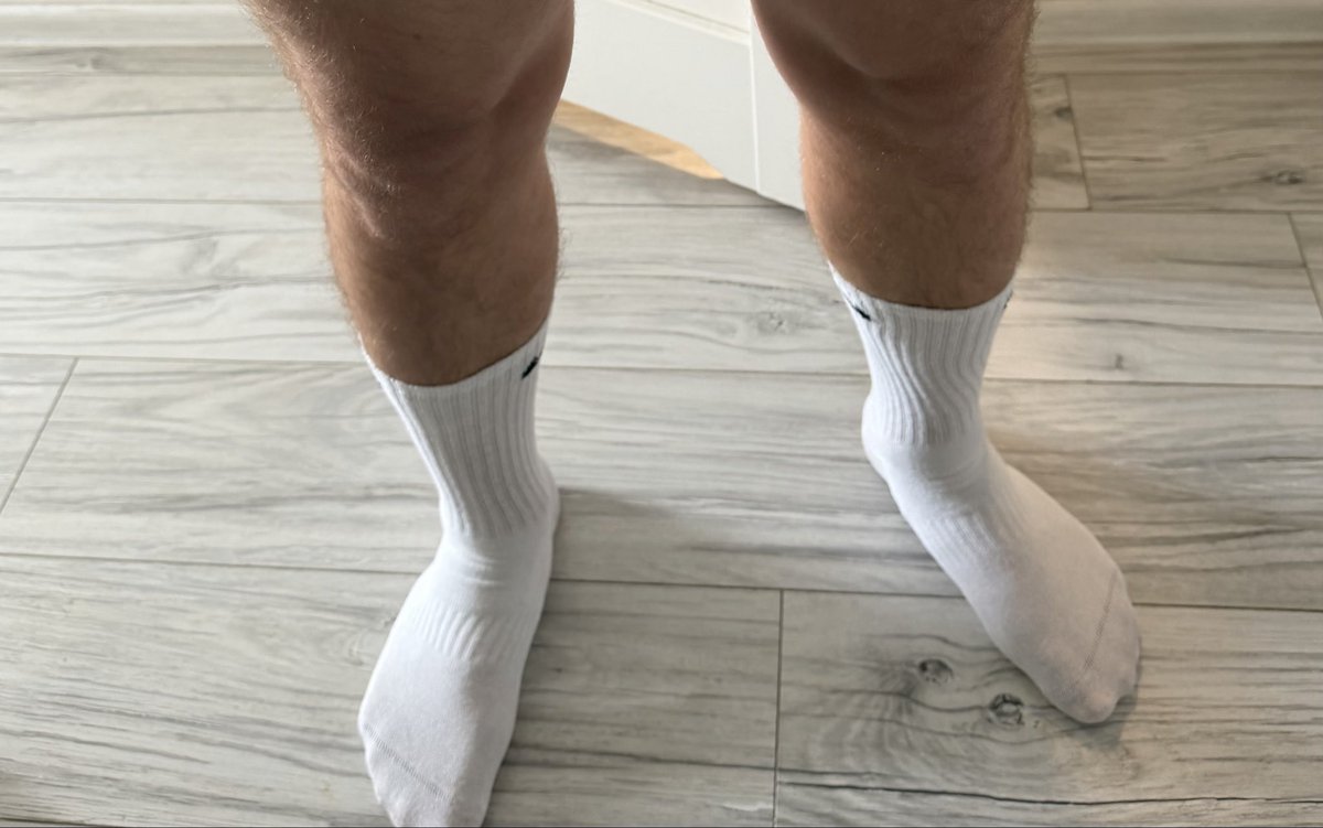 hotboynight1's tweet photo. who the fuck is going to take care of this😈
#gay #master #dick #socks https://t.co/VZePWaVuWu