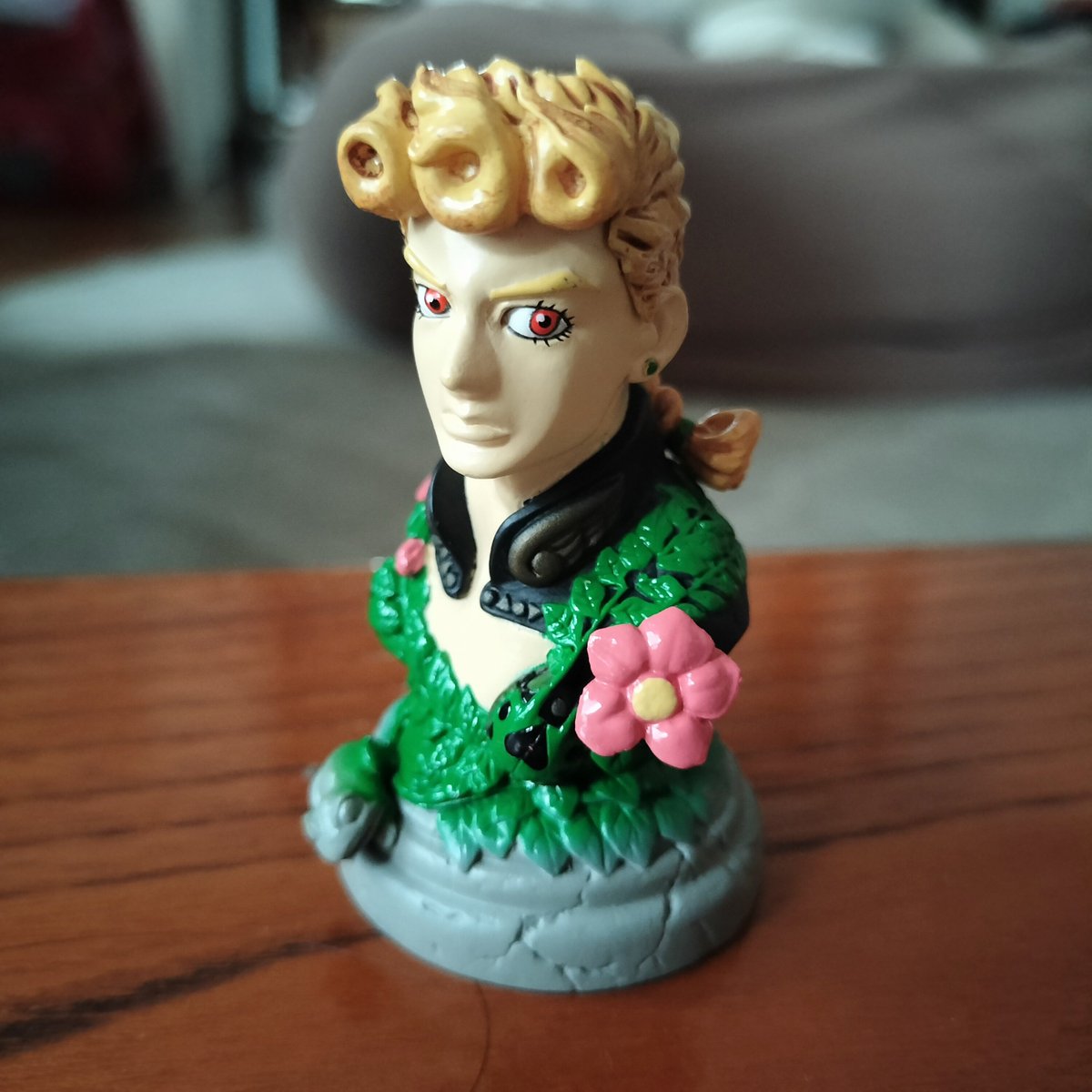 hone_saburo's tweet photo. 20年前のジョルノフィギュアをリペイントしましたッ!
#jojo #ジョジョの奇妙な冒険 #repaint #リペイント #フィギュア
before after https://t.co/xIhChDpQds