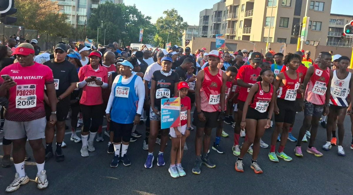 RunAlexAC's tweet photo. Today the running community came out to run in support of a great initiative organised by Busisiwe Bless Mzandolo  of North Runners in partnership with Run Alex 

The Stronger Fun Run was to raise awareness in redefining and prioritising men's mental health.

As Run Alex we were honoured to work together with great partners to make this day the success that it was.

Thank you to everyone who showed up and took part, whether walking or running. 

We fully endorse such initiatives as Run Alex I'm saying we are stronger together and you don't have to feel alone.

#runalex
#runalexac
#mentakeupyourstand