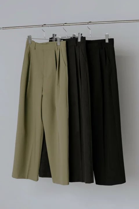uyuuuu40's tweet photo. UNIQLOのタックパンツは好きだったけど...ちょっと物足りなぁって思っていた人へ。 https://t.co/zoet0xfiCZ