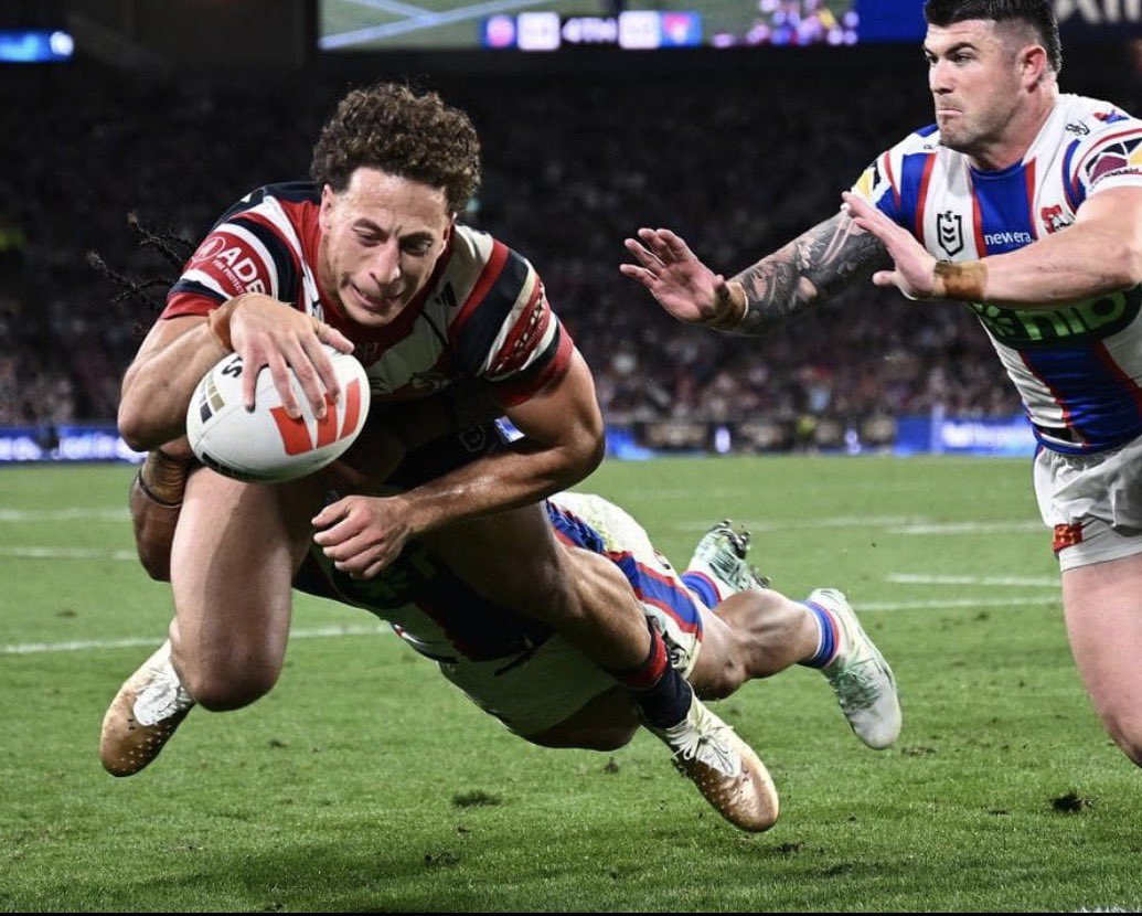 JoelGould6's tweet photo. Mark of a genius … AGAIN!

Mark Nawaqanitawase turned grand final with soccer skills like Maradona for freaky try.

@sydneyroosters star leaves with deserved title.

“He sees things we can’t imagine.”

Magic stuff needed to beat bravest ever @NRLKnights 

https://t.co/smwFlwFXQN https://t.co/z9hbC7cCjm