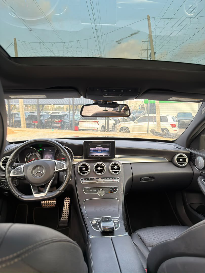 noksonautos's tweet photo. New In!!
2015 Mercedes Benz C400 4Matic + AMG Trims 

Foreign used 

Now available in palladium silver metallic exterior on jet black interior 

Standard options 

Rear window heat shield-shade 
Rear view camera 
Premium sound system 
Panoramic sunroof AMG Sport
Black headliner https://t.co/myf6acpyG0