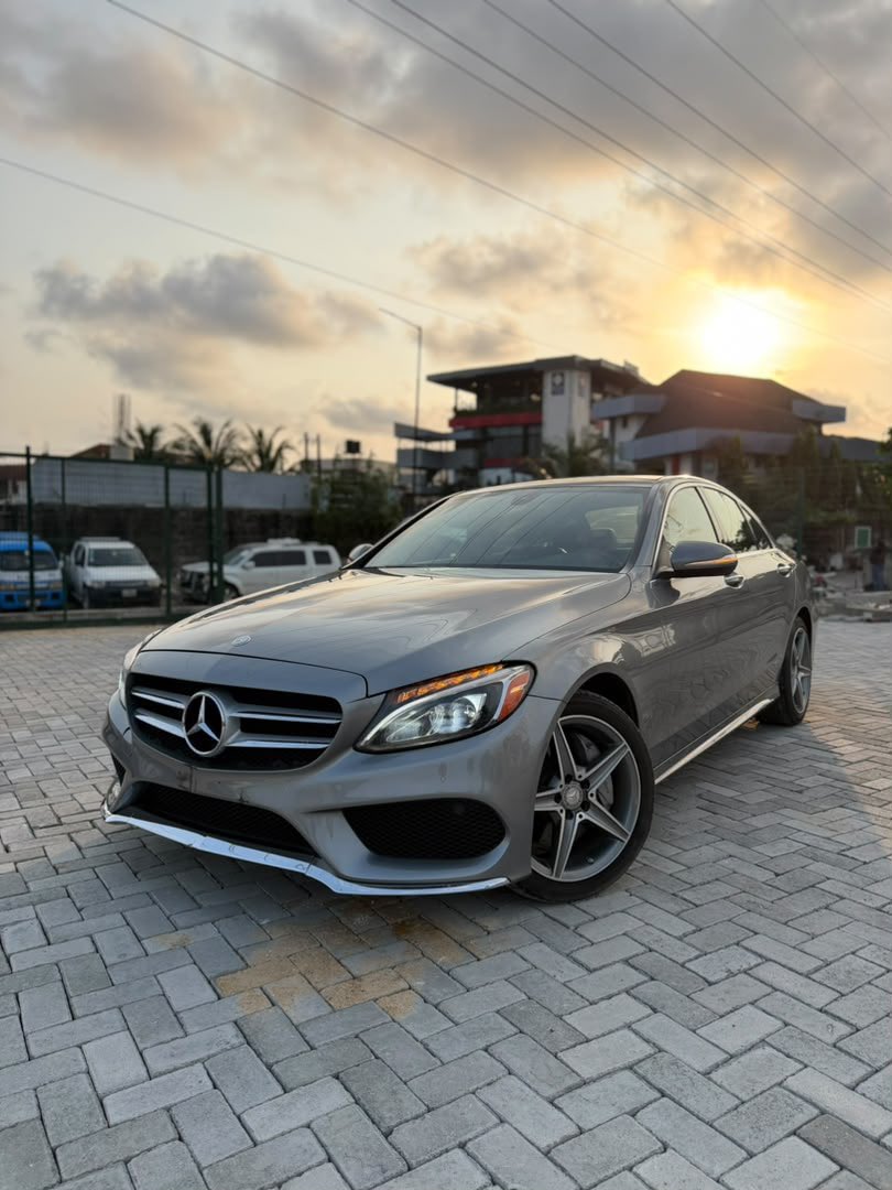 noksonautos's tweet photo. New In!!
2015 Mercedes Benz C400 4Matic + AMG Trims 

Foreign used 

Now available in palladium silver metallic exterior on jet black interior 

Standard options 

Rear window heat shield-shade 
Rear view camera 
Premium sound system 
Panoramic sunroof AMG Sport
Black headliner https://t.co/myf6acpyG0