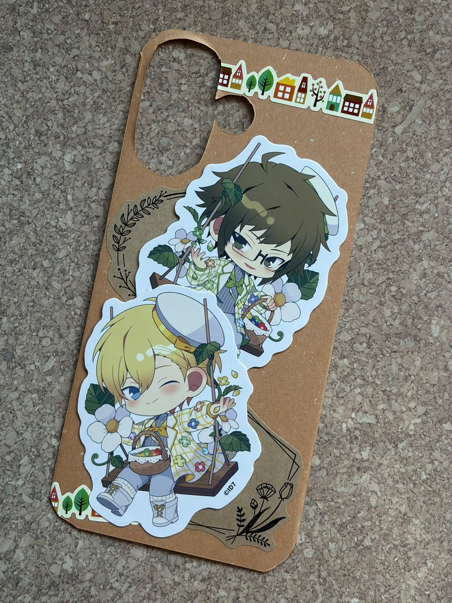 ksk_i7's tweet photo. フォロイーさんがスマホ裏作られてるの見て、素敵だなって真似させて頂いてる。センスなさすぎて真似というのはおこがましいけども
1枚目が過去の。2枚目ガラッと雰囲気変えてみた https://t.co/43L4fOB8Ay
