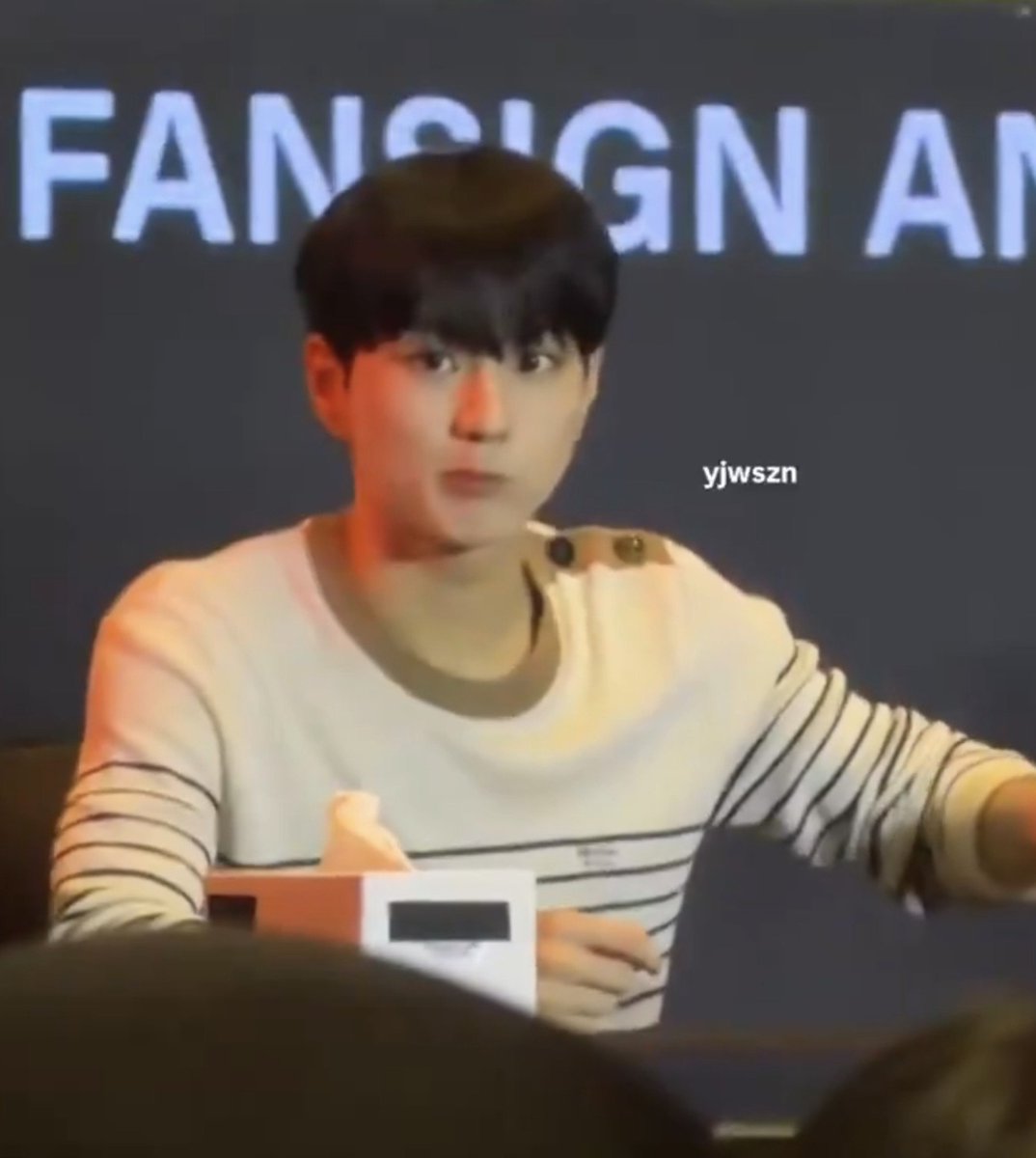 baiyangest's tweet photo. ขนาดจองวอนยังแซวตัวเองเลยว่ากลมมาก กลมจนเหมือนจะกลิ้งไปกลิ้งมาเลย เล่นตุวเองเจ็บน้อยสุดเนาะ 55565555555455464645557464455 https://t.co/pieIfpDuS6