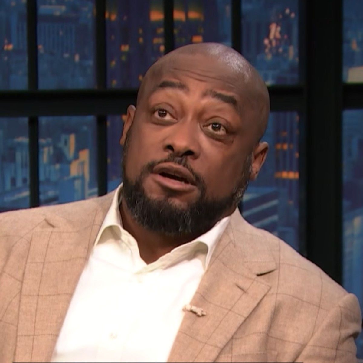 Dexerto's tweet photo. Former NFL coach Mike Tomlin has revealed the Minecraft city he spent 12 years building

He’s launched a YouTube channel to show off the world, which includes hotels, a baseball stadium, and luxury apartments https://t.co/vIZHwu0Pzo