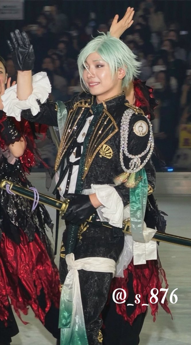 _s_876's tweet photo. 膝丸役の山本さんが本当に素敵だったのでお写真も数枚スクショから高画質化して生き返らせましたჱ̒՞ ̳ᴗ ̫ ᴗ ̳՞꒱
本当に立ち姿とか滑り方とか優雅だけど劇中は膝丸の勇ましさも加味されてて最高だった〜〜🐍🕷🕸
#刀ブレ
#山本恭廉 https://t.co/TmA5qeaCiJ