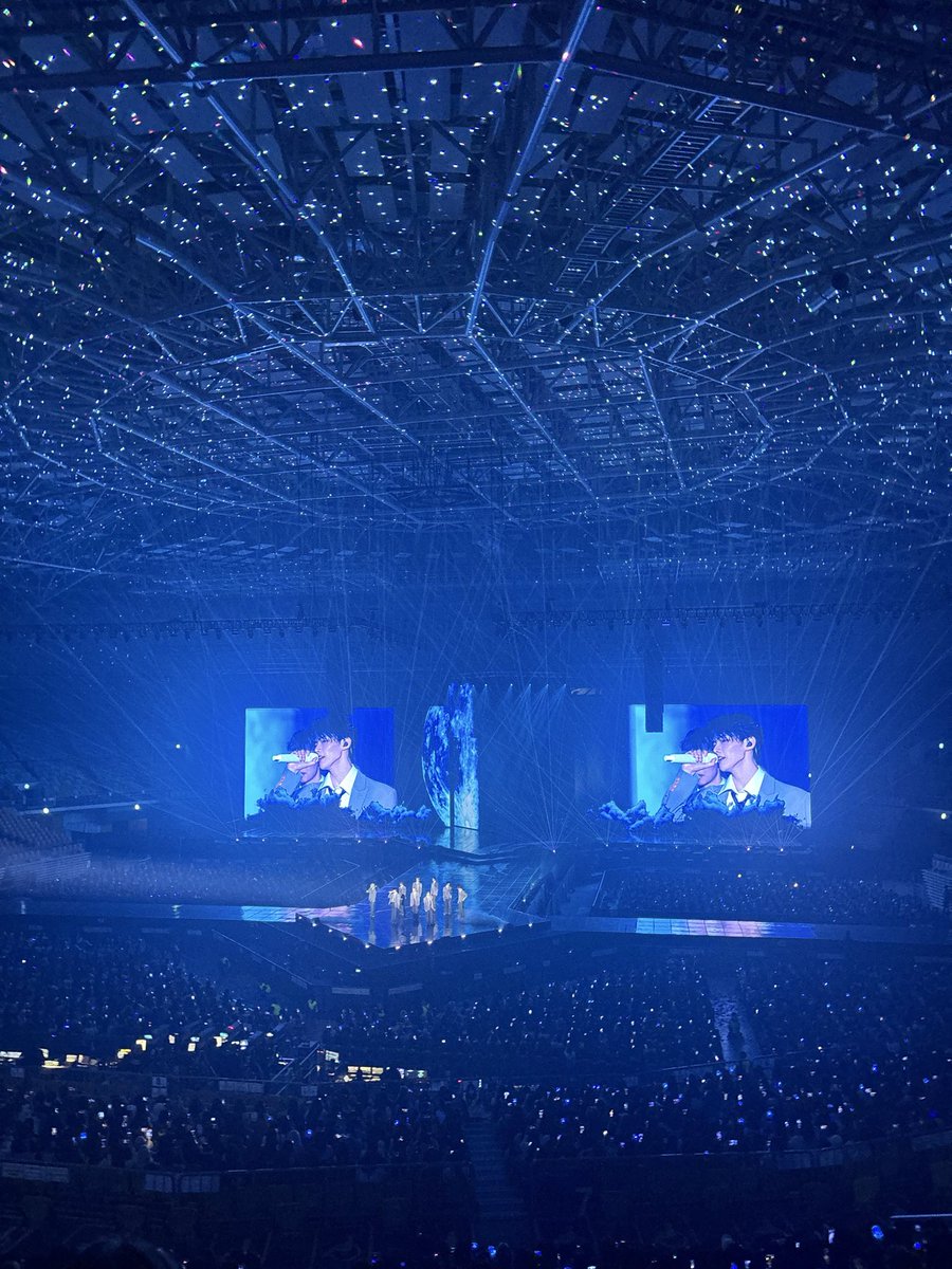 jo2giriii's tweet photo. 내 우주는 전부 너야 https://t.co/JhnJx2QAgD