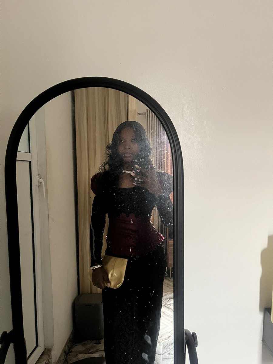 chi0maaaa's tweet photo. Going to church to pray for this week because the kain bombing I go run for this Lagos life ehn, even the developer go shock https://t.co/fPZPZRPelm