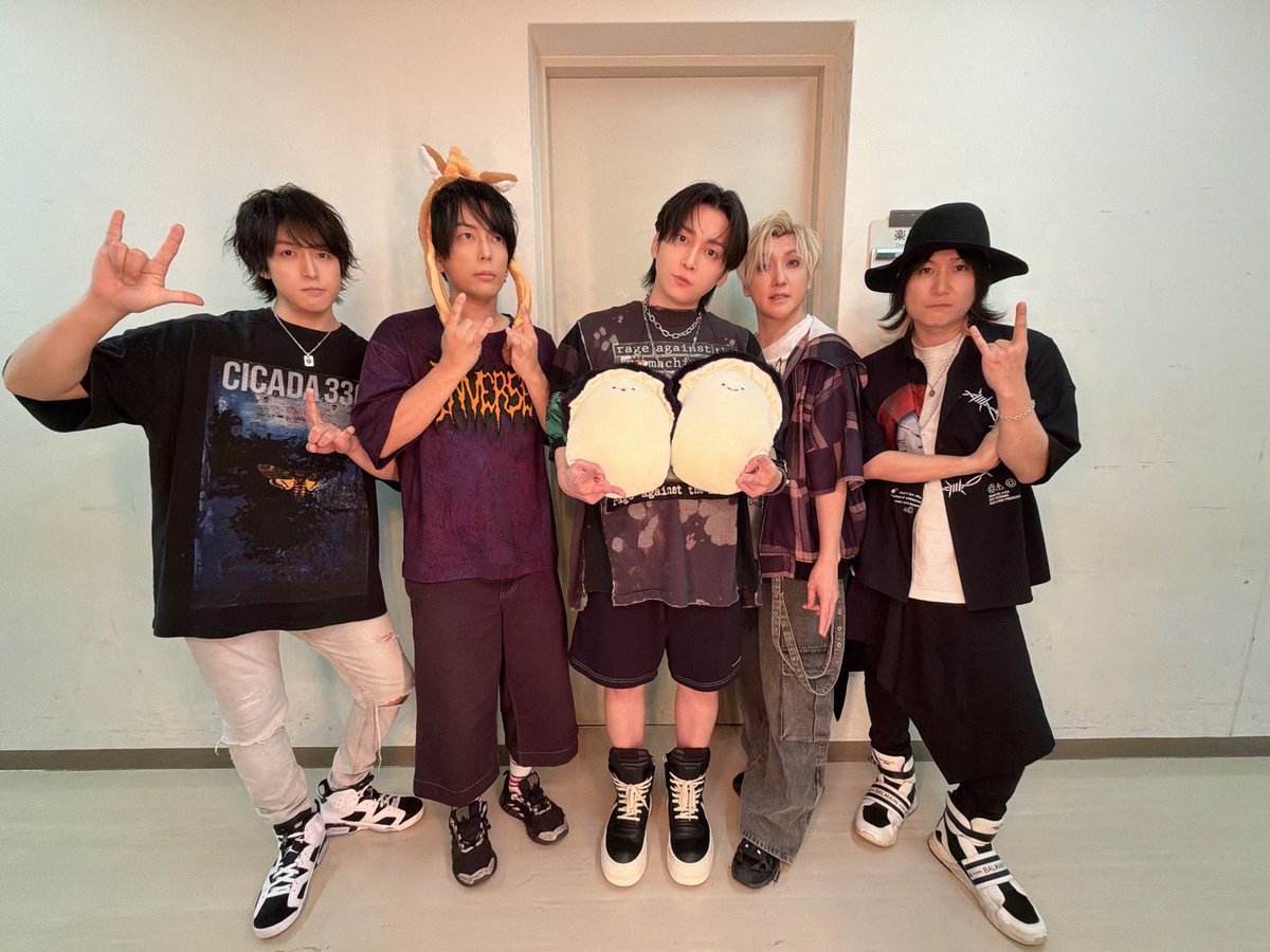 Hiroki169Peipei's tweet photo. Gero Live Tour 2026 ECHOES

広島JMSアステールプラザ 大ホール
どちゃくそ元気だったな広島の皆
こりゃまた来るな
な？生ライブは最高だろ？

一緒にぶち騒いでくれてありがとな🤟また遊ぼな🤟

今日はぺいちゅんは牡蠣🦪を食べたいです🍺

ぺいちゅん BASS Hiroki169
#GeroTour2026 https://t.co/LIzfvnuNVp