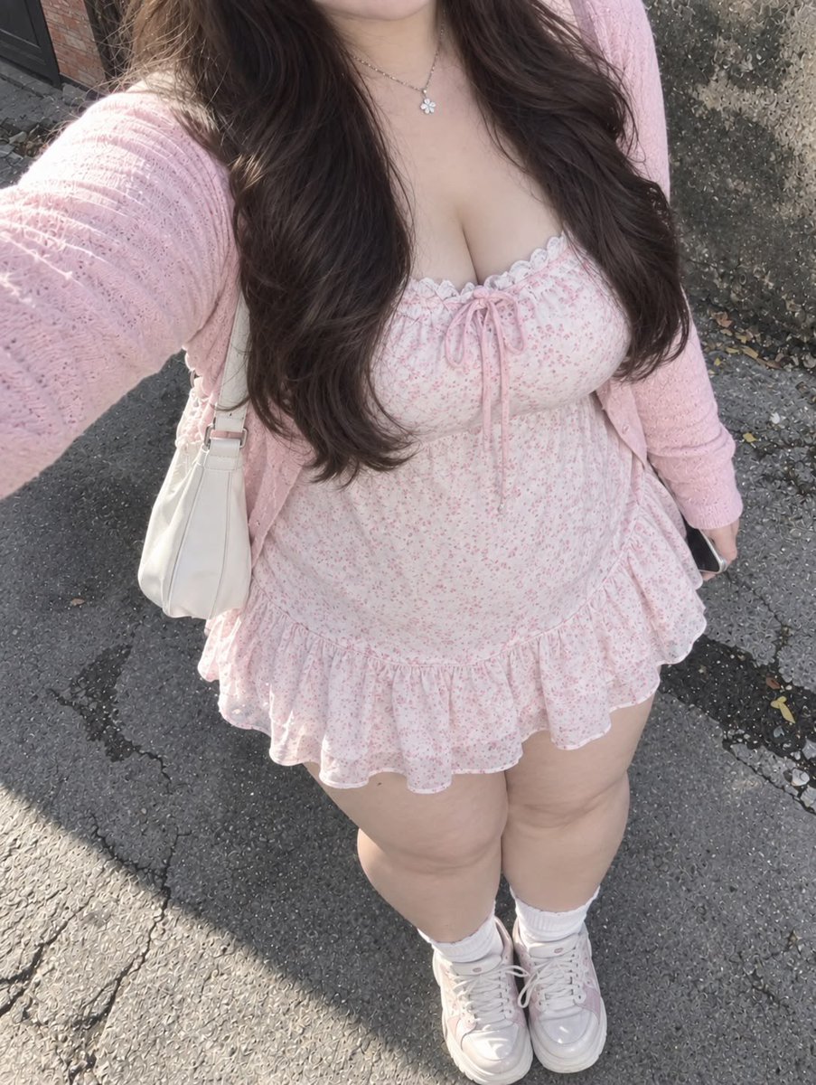 vellumettte's tweet photo. ˚₊‧꒰ა ♡ ໒꒱ ‧₊˚ https://t.co/v2ASBZJEqT