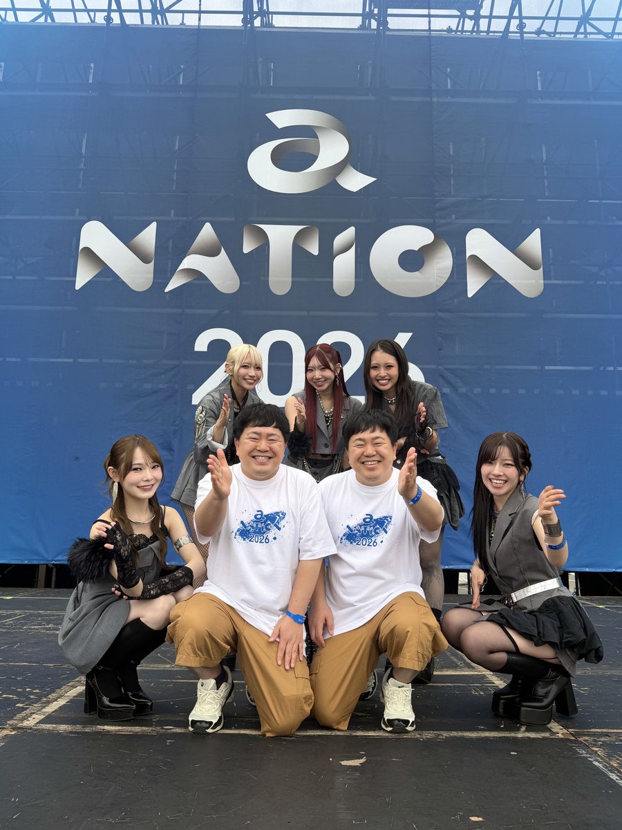 c_on_official's tweet photo. 【 📸 】

#a_nation
MCの「ザ・たっち」さん
お写真を撮っていただきました💐

なんと、杏実と地元がご近所さんという共通点も！！😳
いつか栃木でも共演できますように！

ありがとうございました✨

#ザたっち さん
#CiON #シーオン #ブラドル https://t.co/Qm4FRjSRHI