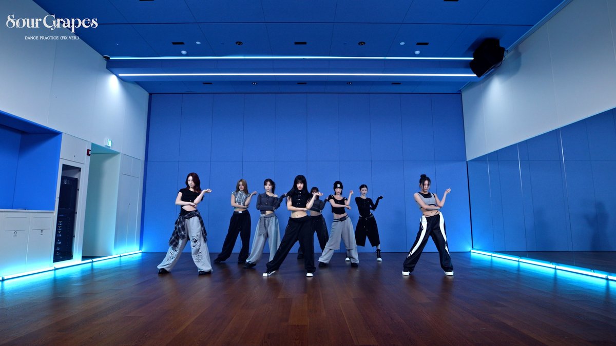 NiziU__official's tweet photo. NiziU(니쥬) "Sour Grapes" Dance Practice (Fix Ver.)

💃🏻 https://t.co/EuEo9NtgP0

#NiziU #니쥬
#SourGrapes
#NiziU_SourGrapes https://t.co/pUtN299rWA