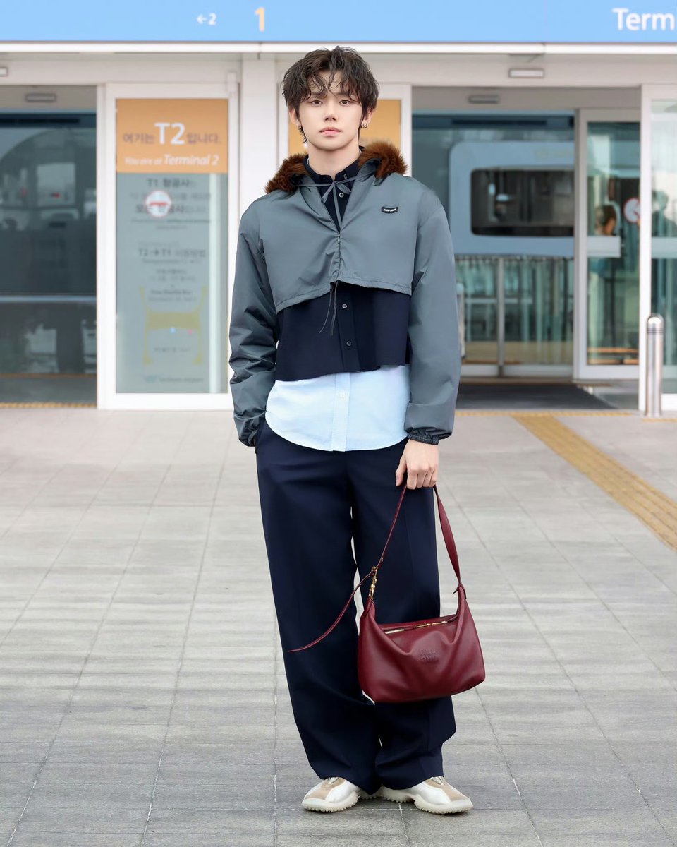 Luzzyyyu's tweet photo. Yeonjun’s fashion taste and stage charisma make him the ideal MiuMiu prince we adore. 

YEONJUN MIUMIU PRINCE
#YEONJUNxMiuMiu #YEONJUN #MiuMiuSS27 @MIUMIUofficial https://t.co/cwju3qpxNd