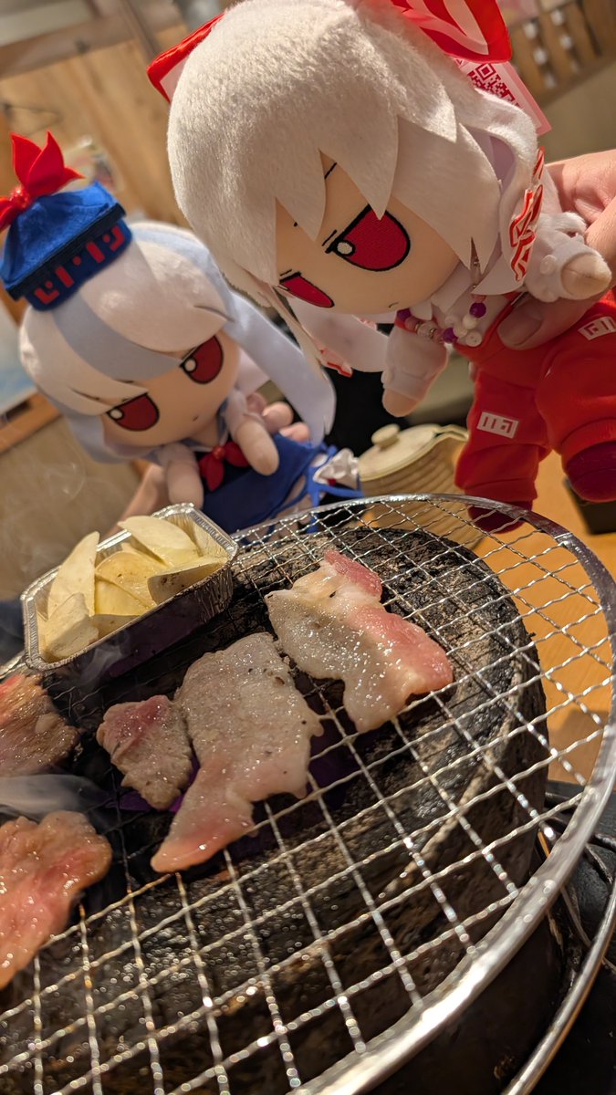 papenuntius's tweet photo. #もこけねとおでかけーね
ついにふもふもでこれを投稿できた！
やっぱり打ち上げは焼肉だぜ！ https://t.co/BqZYmhV2V5
